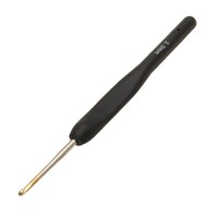 тонкий крючок для вязания с черной силиконовой ручкой и стальным наконечником 2.75_1