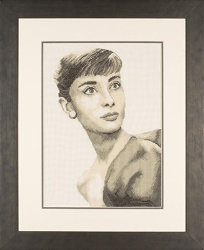 PN-0008255 Набір для вишивки хрестом LanArte Audrey Hepburn "Одрі Хепберн" | інтернет-магазин 'Елена-Рукоделие'