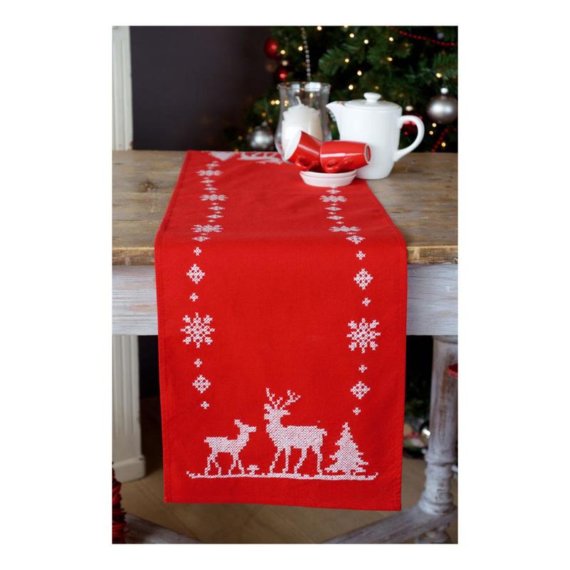 pn-0147225 набор для вышивания крестом (дорожка на стол) vervaco christmas deers "рождественские олени" | интернет-магазин Елена-Рукоделие