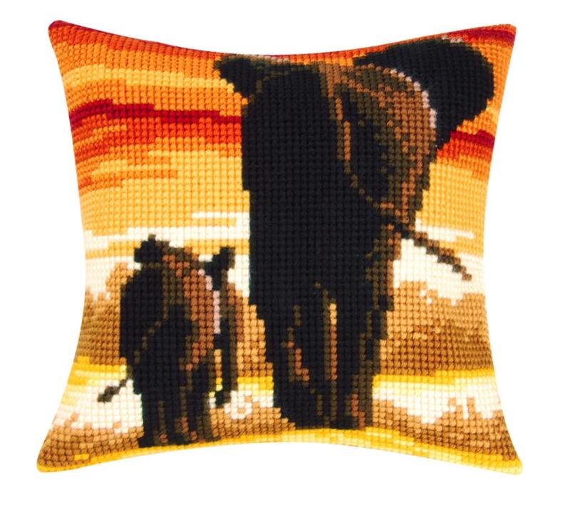 PN-0162254 Набір для вишивання хрестом (подушка) Vervaco Elephants "Слони" | інтернет-магазин 'Елена-Рукоделие'