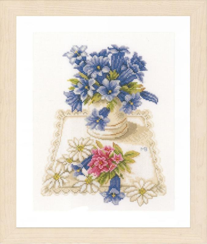 pn-0169670 набор для вышивки крестом lanarte blue flowers "синие цветы" | интернет-магазин Елена-Рукоделие