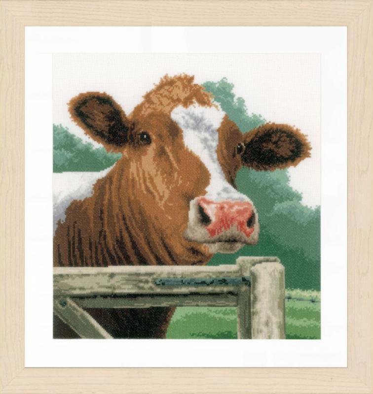 PN-0170989 Набір для вишивки хрестом LanArte Wondering Cow "Цікава корова" | інтернет-магазин 'Елена-Рукоделие'