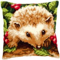 pn-0146403 набор для вышивания крестом (подушка) vervaco hedgehog with berries "ежик в траве" | интернет-магазин Елена-Рукоделие