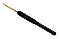 фото крючок для вязания с черной силиконовой ручкой и золотистым наконечником 2.5