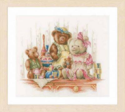 PN-0168381 Набір для вишивки хрестом LanArte Bears and Toys "Ведмеді та іграшки" | інтернет-магазин 'Елена-Рукоделие'